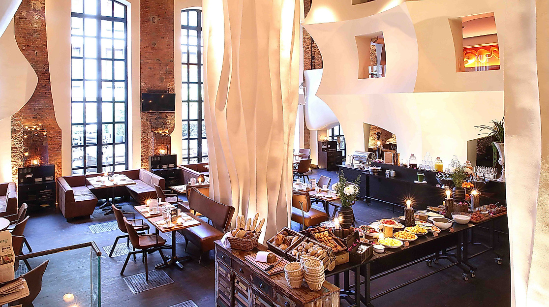 EAST Hotel Hamburg: Breakfast room