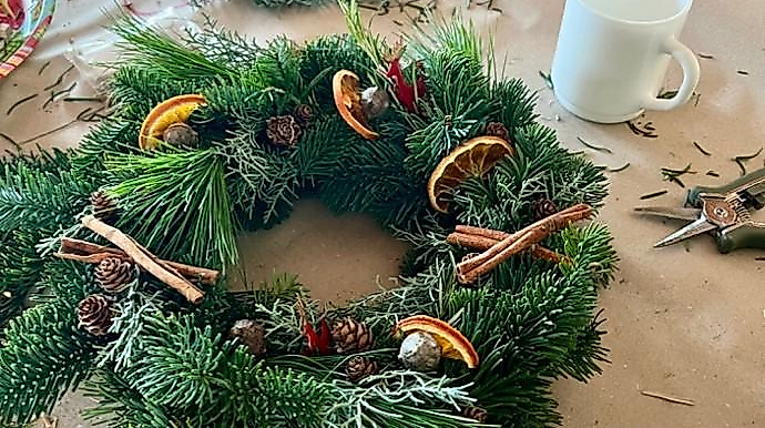 Making Advent Wreaths
