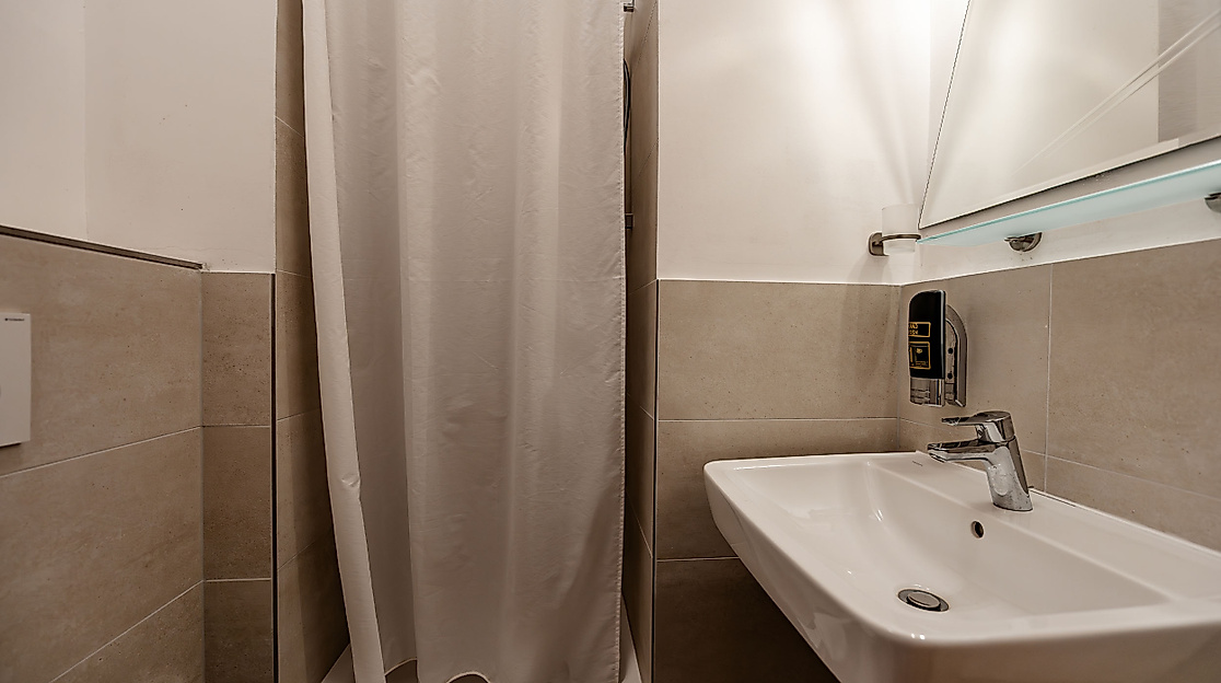 Hotel Imperial Hamburg: Single room bathroom