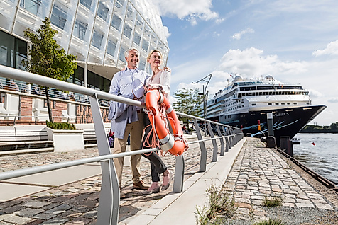 cruise-center-hafencity_paerchen_c-2014-joerg-modrow