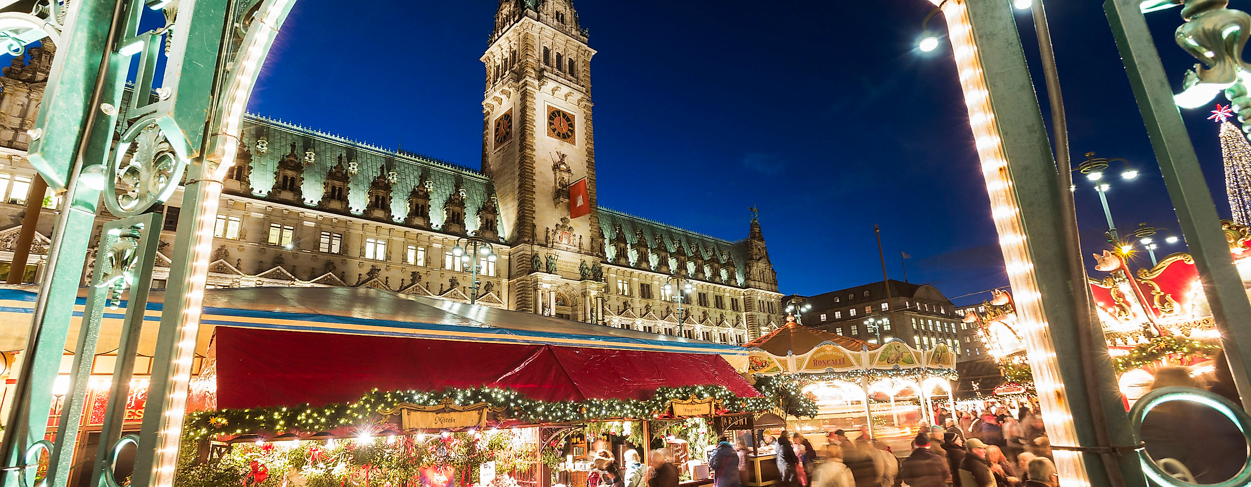rathaus_weihnachtsmarkt_c-joerg-modrow