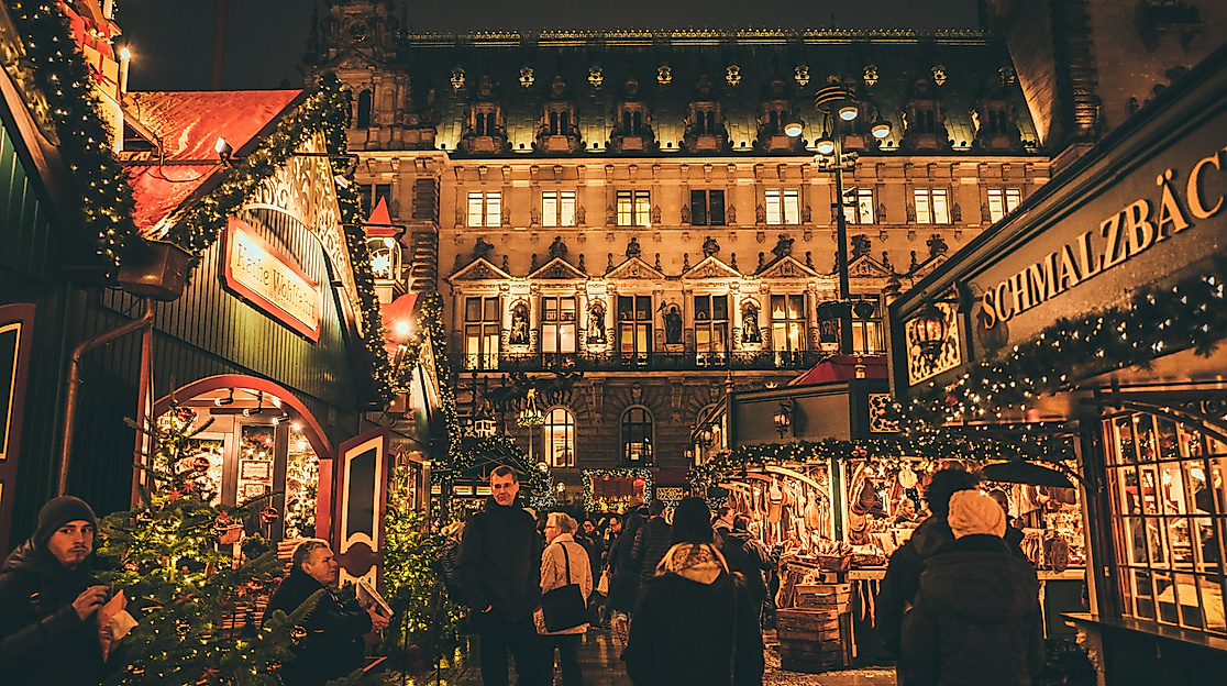 weihnachtsmarkt-rathausmarkt_holy-hamburg-crazy-christmas_c-2018-geheimtipp-hamburg-4