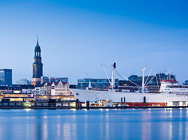 hafen_cap-san-diego-abendstimmung_c-2009-joerg-modrow