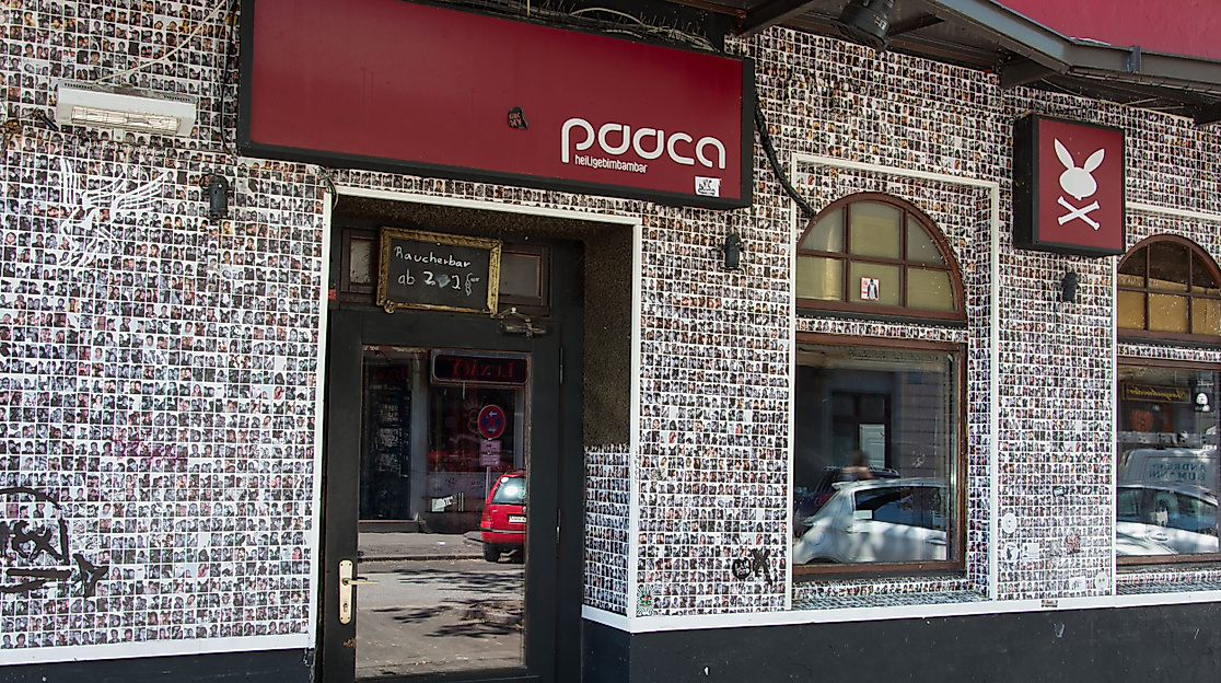 Exterior view Pooca Bar