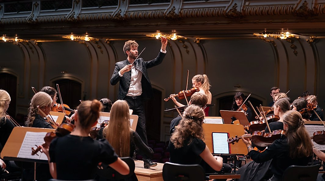 Jugend-Sinfonieorchester Ahrensburg / Helena Breitsprecher / Sönke Grohmann