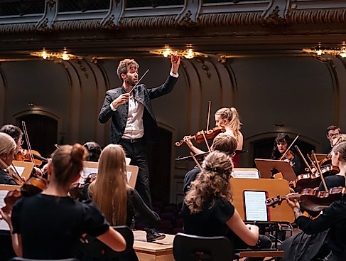 Jugend-Sinfonieorchester Ahrensburg / Helena Breitsprecher / Sönke Grohmann