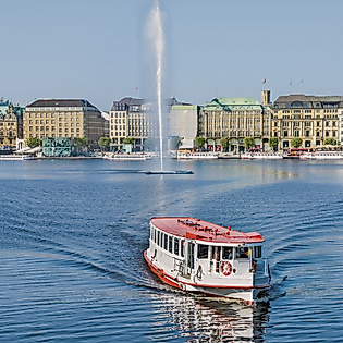 Alster cruise