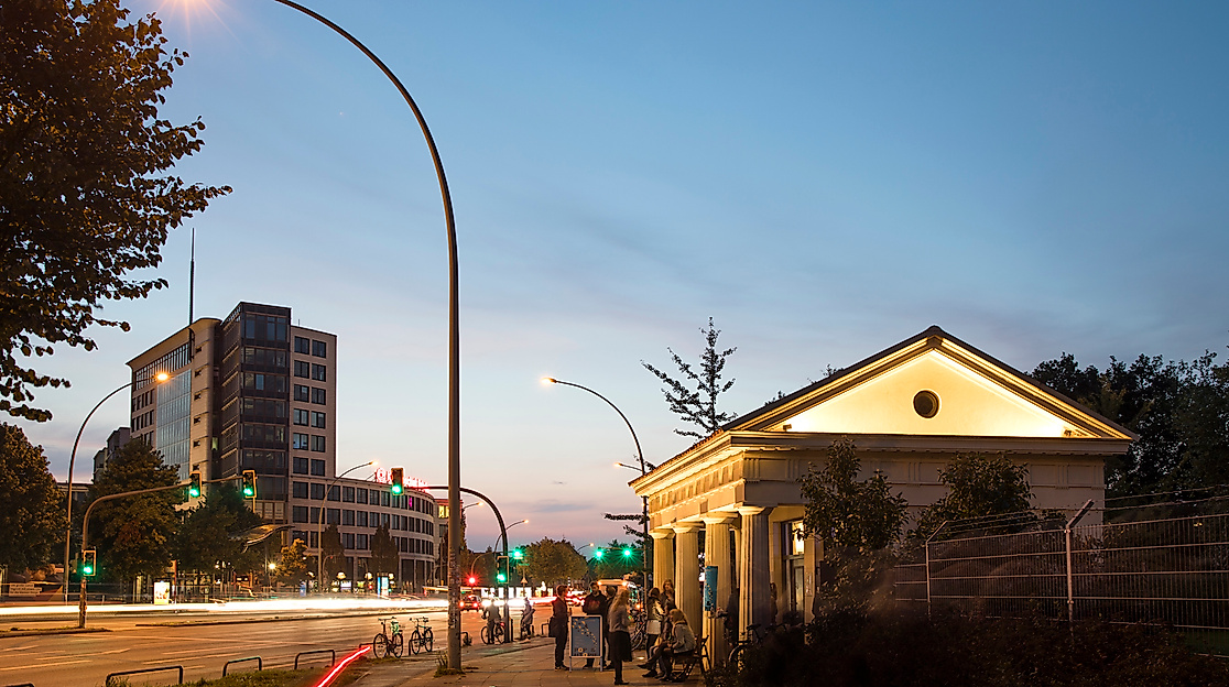 Abendstimmung vor der Millerntorwache (1), Foto SHMH, Sinje Hasheider