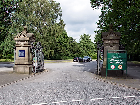 treffpunkt-eingang-friedhof-ohlsdorf