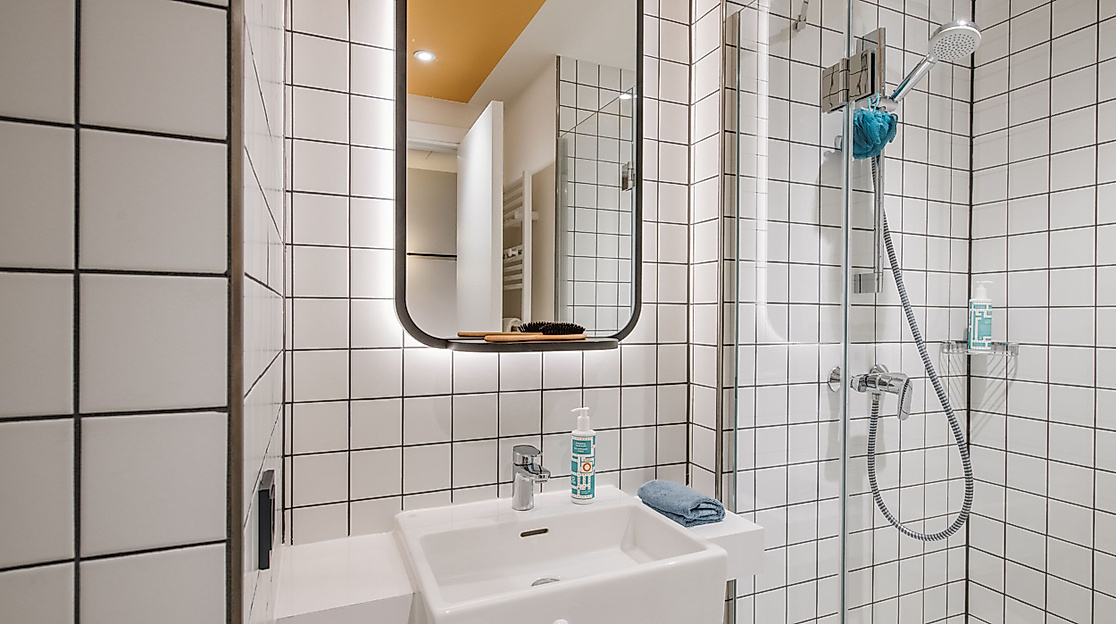 Adagio Access Hamburg: Bathroom